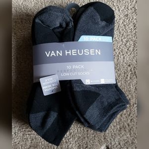 Van Heusen low cut socks